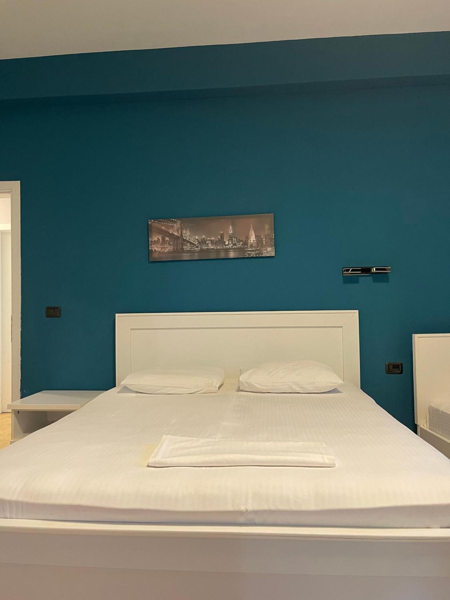 Envi Hotel Vlore Exterior photo