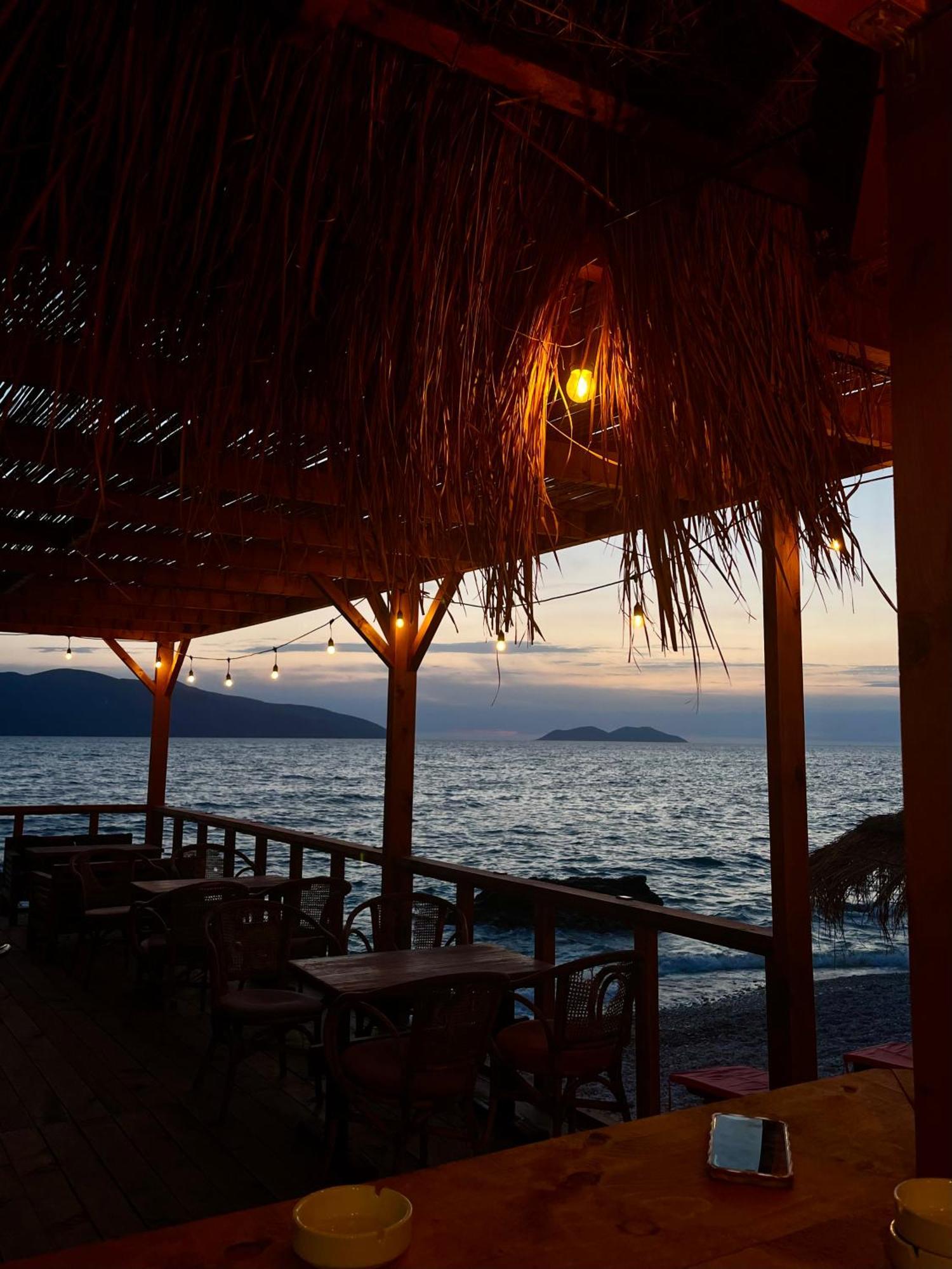 Envi Hotel Vlore Exterior photo