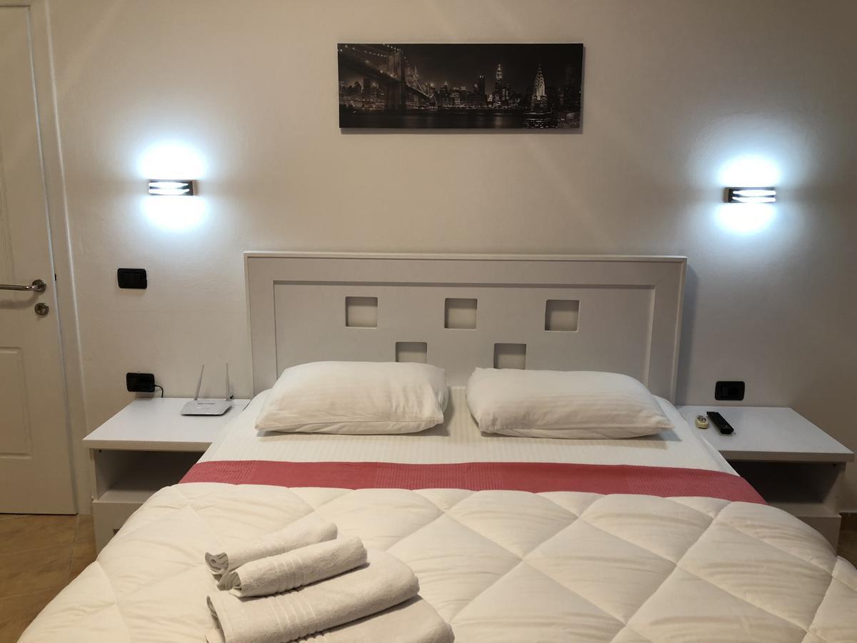 Envi Hotel Vlore Exterior photo